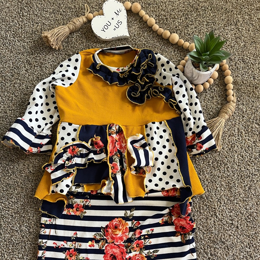 Beautiful Outfit 💙🧡